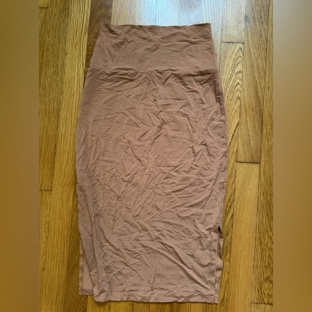 Fitted fighting eel midi skirt